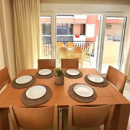Large Sunny With Swimming Pool, 300 Meters From The Sea * אלאניה
