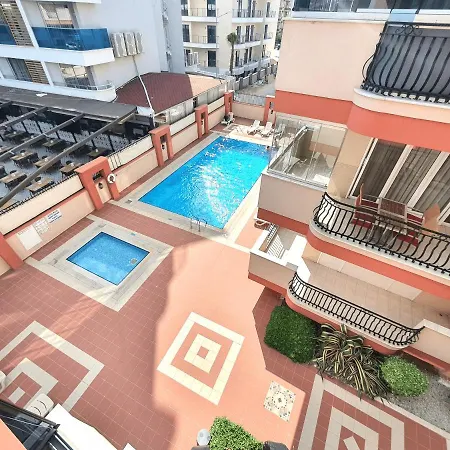 Large Sunny With Swimming Pool, 300 Meters From The Sea 阿拉尼亚